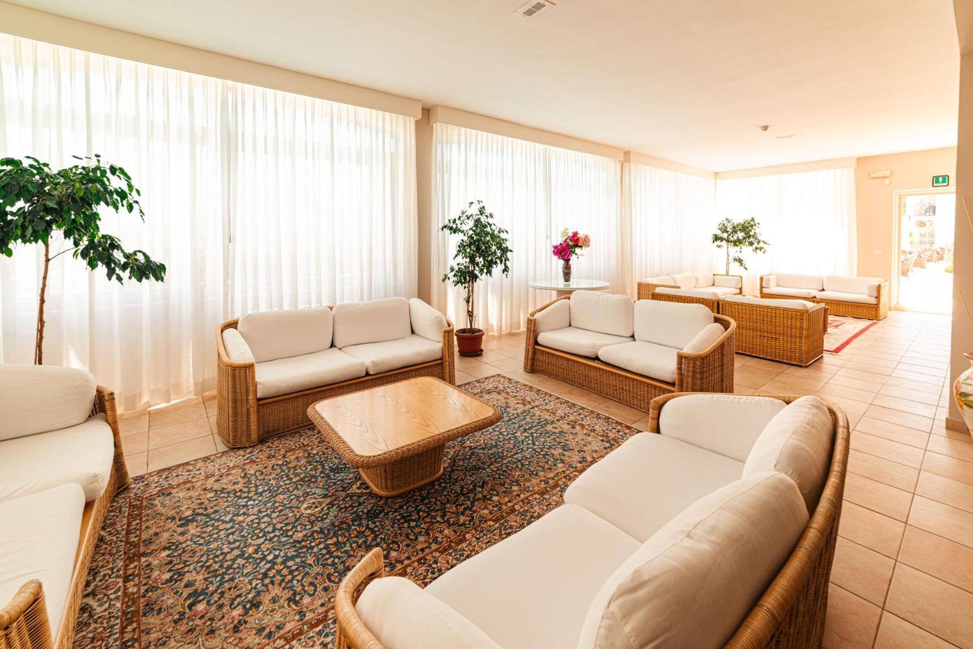 Hotel Degli Aranci Vieste Kültér fotó