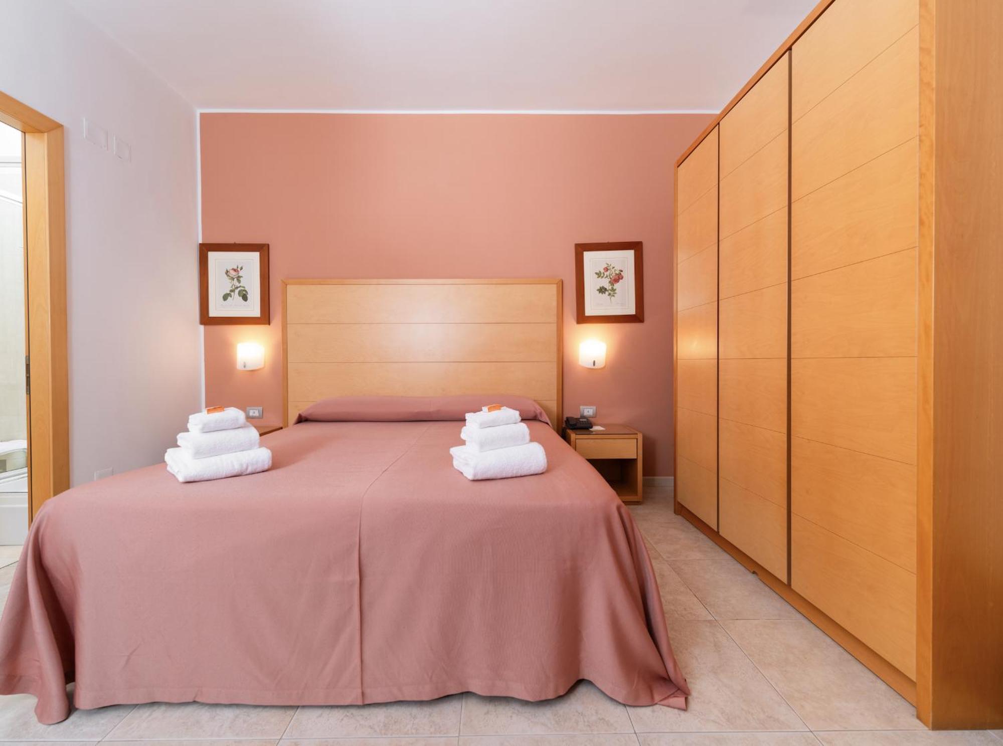 Hotel Degli Aranci Vieste Kültér fotó